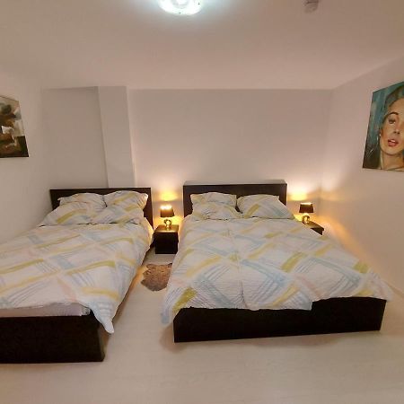 Several Different Rooms, Newly Furnished, In A New House In Vichten Exterior photo